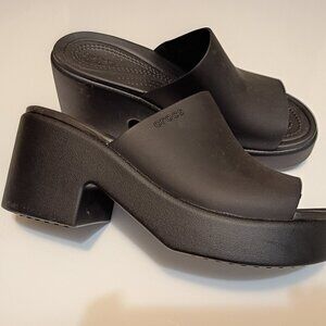Crocs sandals black chunk heel size 7 cushion soles